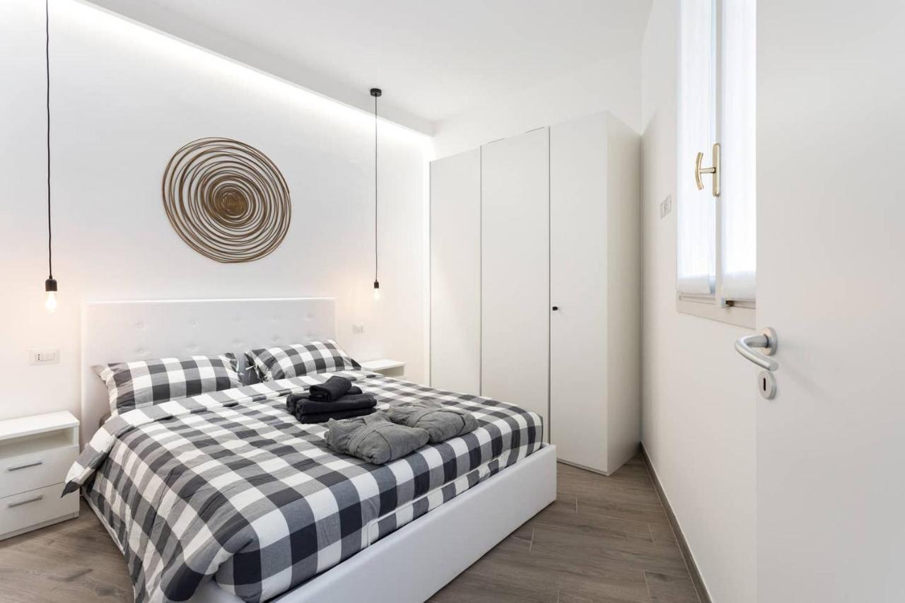 Modern And New Flat In Duomo Area Daire Milano Dış mekan fotoğraf
